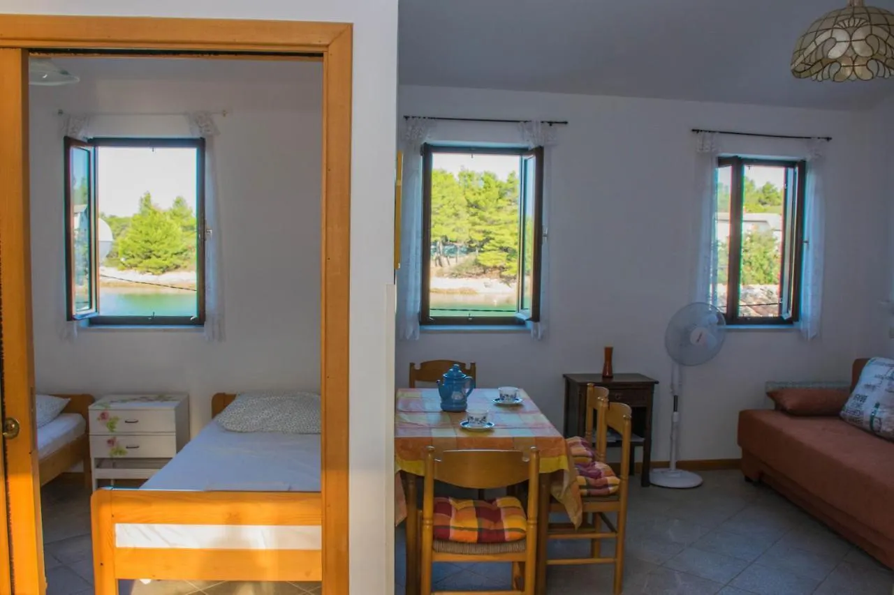 Holiday House Punta Blue & Orange 5M From The Sea, Island Cres Punta Kriza