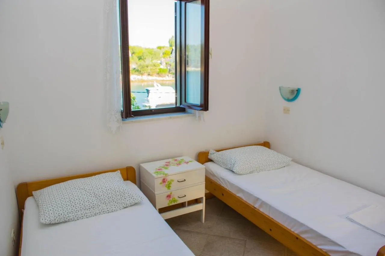 Holiday House Punta Blue & Orange 5M From The Sea, Island Cres Punta Kriza 0*,  Croatia