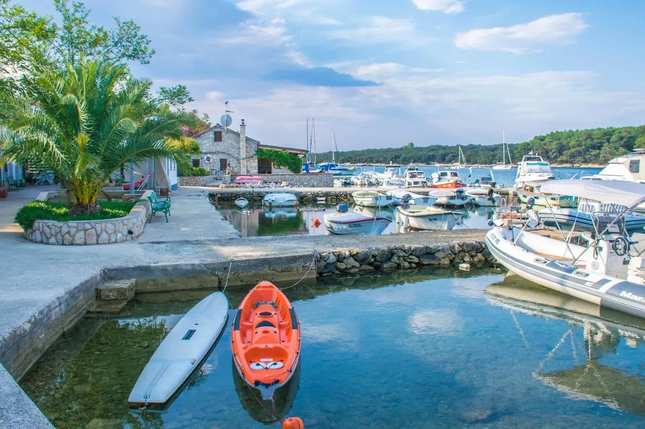 Holiday House Punta Blue & Orange 5M From The Sea, Island Cres Punta Kriza