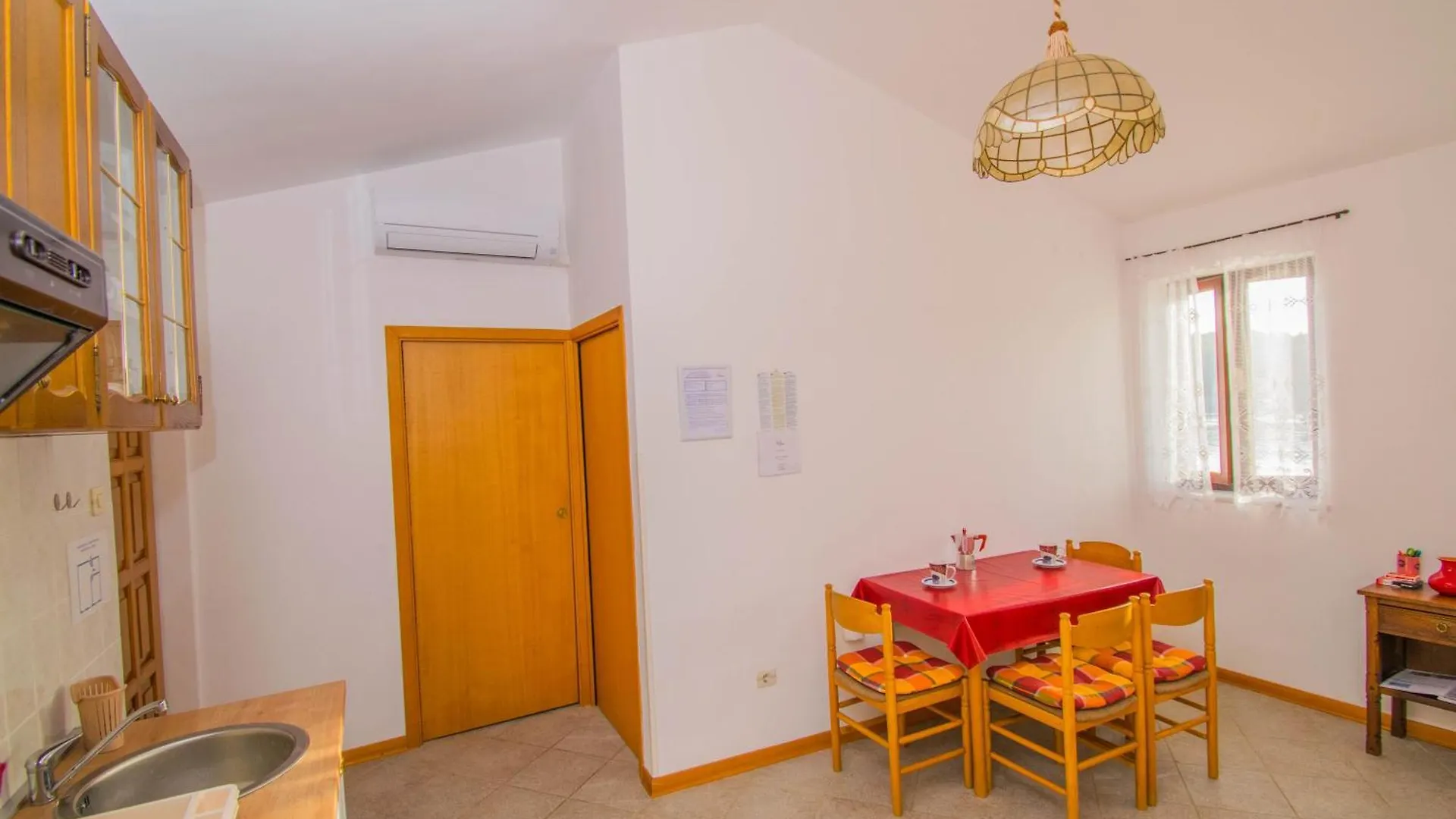 Holiday House Punta Blue & Orange 5M From The Sea, Island Cres Punta Kriza 0*,  Croatia